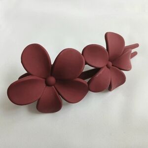NEW Floral Hair Accessory